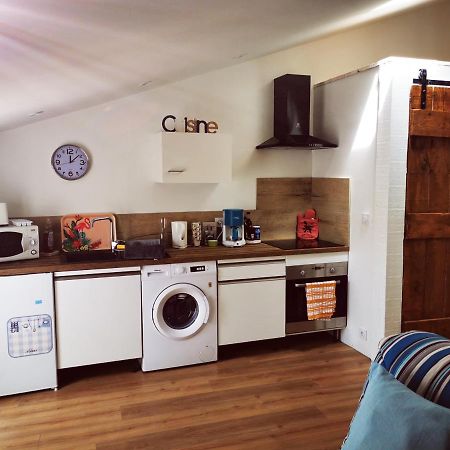 Appartement Avec Terrasse Saint-Martin-de-Brômes Exteriör bild