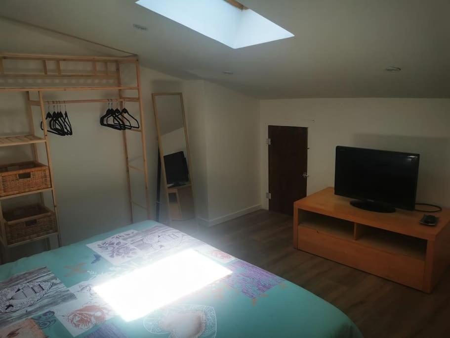Appartement Avec Terrasse Saint-Martin-de-Brômes Exteriör bild