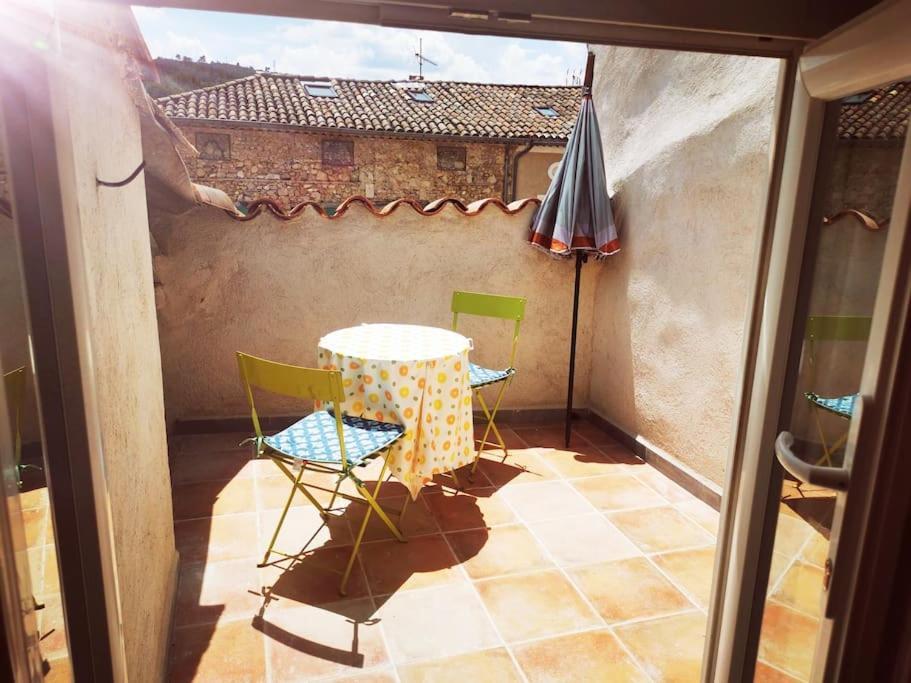 Appartement Avec Terrasse Saint-Martin-de-Brômes Exteriör bild